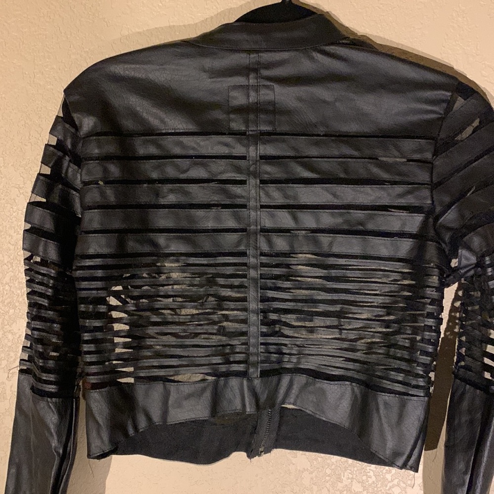 Leather jacket - Picture 3 of 3